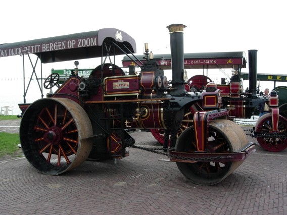 Steamroller (568 x 426).jpg