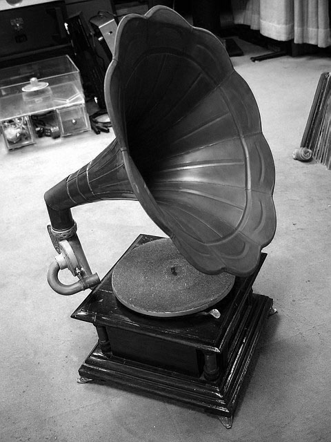 gramaphone.jpg